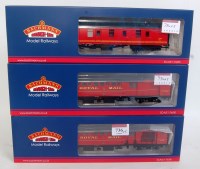 Lot 736 - 3 Bachmann Royal Mail red coaches 39-184A Mk1...
