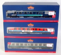 Lot 746 - Bachmann limited edition coach packs 39-000D 2...
