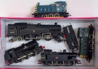 Lot 788 - Five assorted locos various makes each having...