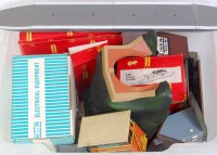 Lot 844 - Mixed delve of sundry scenic items including...