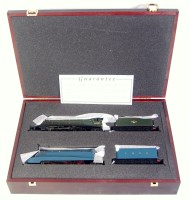 Lot 868 - Wooden presentation box containing Bachmann...