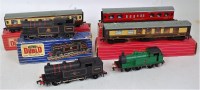 Lot 877 - Various Hornby Dublo items - 3 rail EDL17...