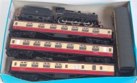 Lot 916 - Small tray containing Airfix BR black class 4F...