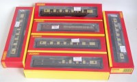Lot 926 - Rake of 5 later series Hornby Pullman cars,...