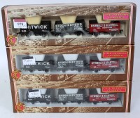 Lot 978 - 3 sets Bachmann 33-032 coal traders classics...