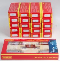 Lot 1040 - 21 various boxed Hornby 00 gauge wagons and...