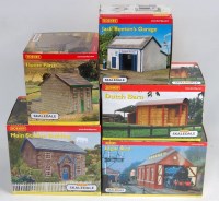 Lot 1060 - Five various boxed Hornby Scaledale lineside...