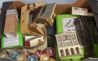 Lot 1084 - 3 boxes of 00 Gauge railway lineside buildings...