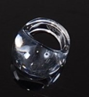 Lot 382 - A Lalique clear glass cabochon dress ring,...
