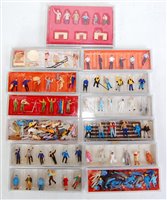 Lot 984 - 11 boxed sets of Preiser figures and 2 boxes...