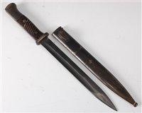 Lot 125 - A German Third Reich K98 Mauser bayonet, the...