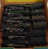 Lot 792 - Tray containing 6 Hornby Dublo and Wrenn...