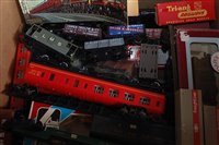 Lot 672 - 30+ wagons and coaches, mixed periods,...