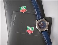 Lot 2351 - A lady's Tag Heuer 2000 series Professional...