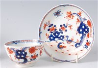 Lot 2082 - A Lowestoft porcelain tea bowl on stand,...
