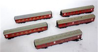 Lot 603 - 7 Hornby Dublo super detail coaches (all BR...