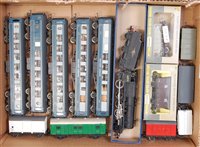 Lot 615 - Tray containing Hornby Dublo 3-rail 2-8-0...