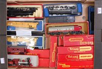 Lot 617 - Tray of mixed mainly Triang TC series items 2...