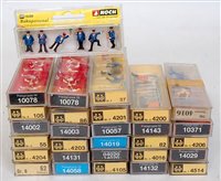 Lot 854 - 36 boxed sets of Preiser and Faller H0 figures...