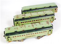 Lot 453 - 3 x Lionel Lines Standard GI light/dark green...