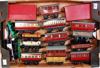 Lot 596 - Large tray 16 post-war Hornby items, no 41...