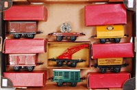 Lot 597 - One large and one small tray containing 12...