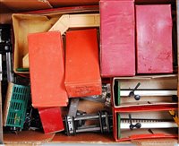 Lot 500 - A large tray of post-war Hornby items...