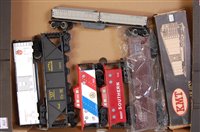 Lot 538 - Tray of assorted plastic bogie '0' gauge...