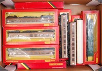 Lot 1022 - 13 boxed and 3 unboxed Triang Hornby coaches,...