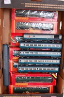 Lot 1040 - Tray containing Hornby coaches 2 x R432, R441...