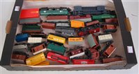 Lot 1032 - Tray containing approx 35 mixed make wagons,...