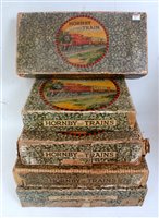Lot 327 - Five empty pre-war Hornby set boxes: No.0...