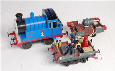 Lot 481 - Seven Lionel Lines bogie coaches: 3 bright red...