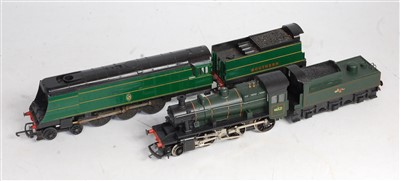 Lot 667 - 26 Kibri H0 plastic construction kits to make...