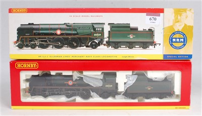 Lot 670 - Large box containing 12 H0 continental plastic...