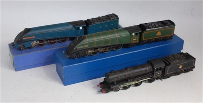 Lot 673 - 11 boxed Schuco Piccolo tractors (M-BM)...
