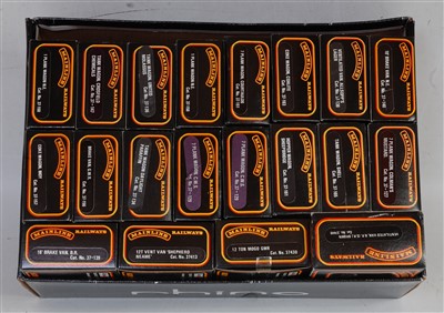 Lot 695 - Tray containing mixed collection of H0...