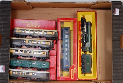 Lot 720 - A Bachmann 31-956 class A4 engine and tender...