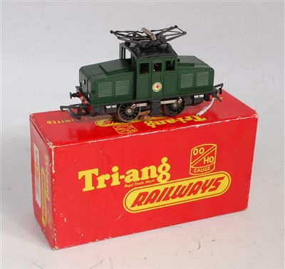 Lot 722 - Hornby R372 LNR blue 'Seagull' class A4 engine...