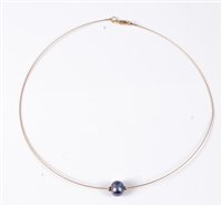 Lot 431 - A 9ct black cultured pearl necklace, the...