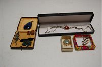 Lot 466 - A 9ct gold wishbone bar brooch; together with...
