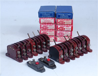 Lot 798 - Tray of mixed makes model railway locomotives...