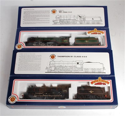 Lot 773 - A Triang Hornby R555C BR blue/grey 2 coach...