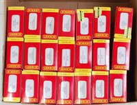 Lot 866 - 21 boxed Hornby later issue wagons, some...