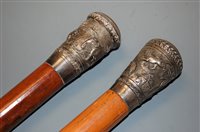 Lot 48 - A circa 1900 walking cane having a malacca...
