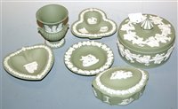 Lot 229 - A quantity of Wedgwood green jasper wares, to...