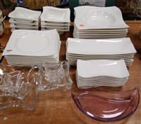 Lot 154 - A modern Villeroy & Bosh German six place...