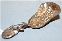 Lot 425 - A Victorian silver caddy spoon, the bowl...