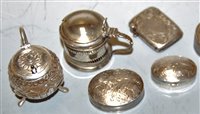 Lot 446 - An Edwardian silver vesta, having foliate...
