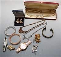 Lot 459 - A box of miscellaneous costume jewellery to...